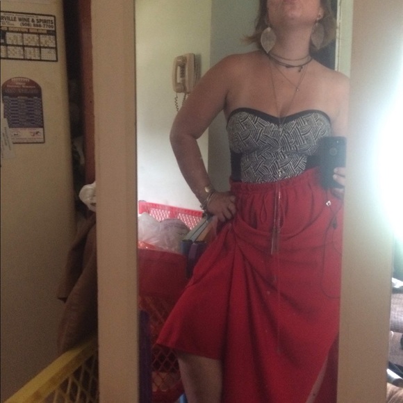 MEET YOUR POSHER, Krystal! NFS - Picture 7 of 8